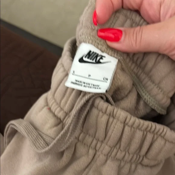 Nike Jogger Sweatpants Trio - Brown, Cream, and Tan - Picture 4 of 6